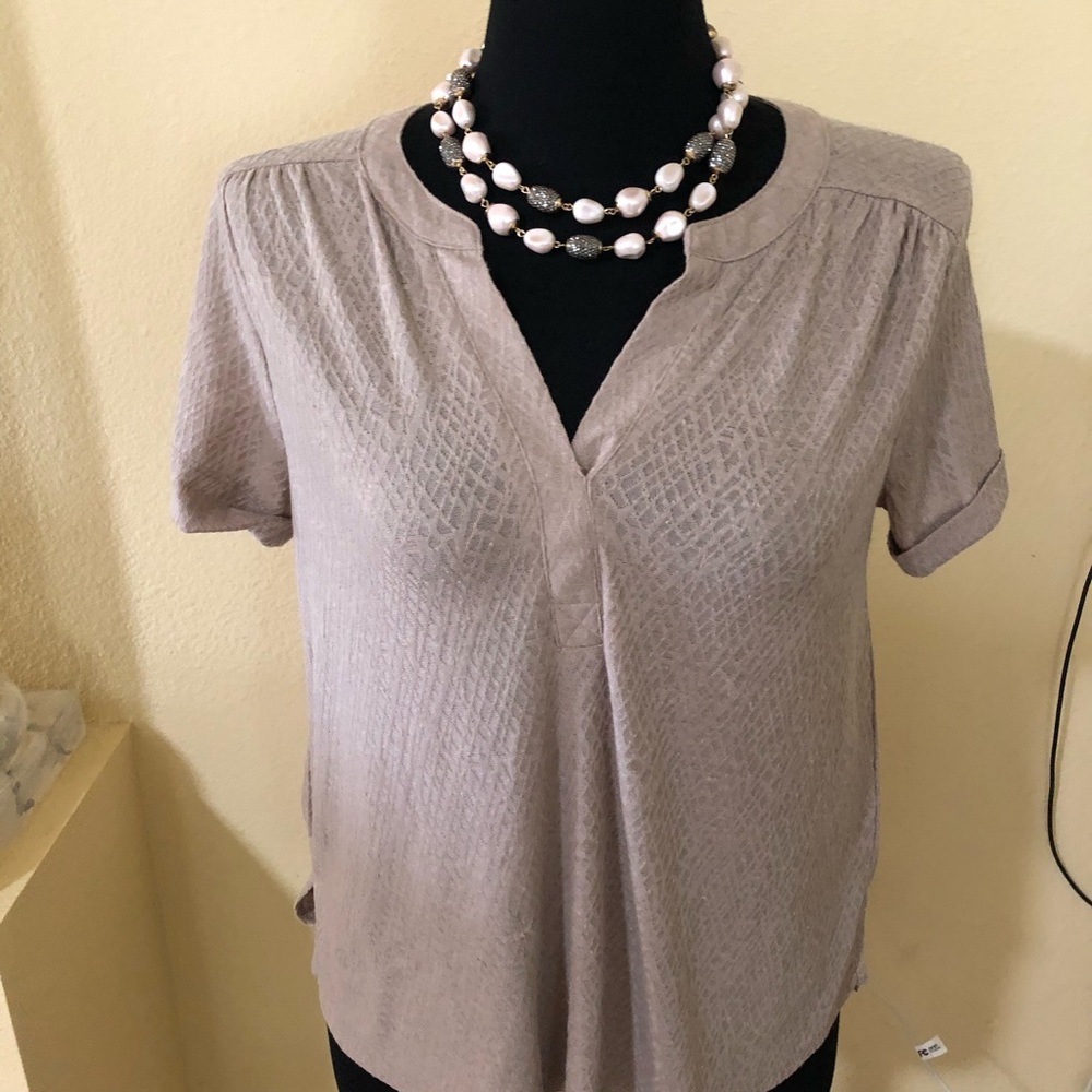 Cable and gauge over shoulder tunic w/slits